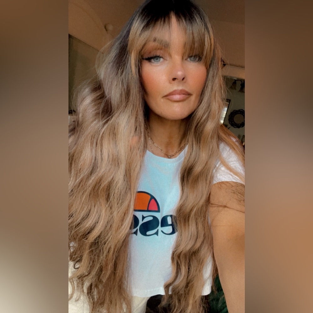 Synthetic long wavy bang wig - Picture 1 of 5